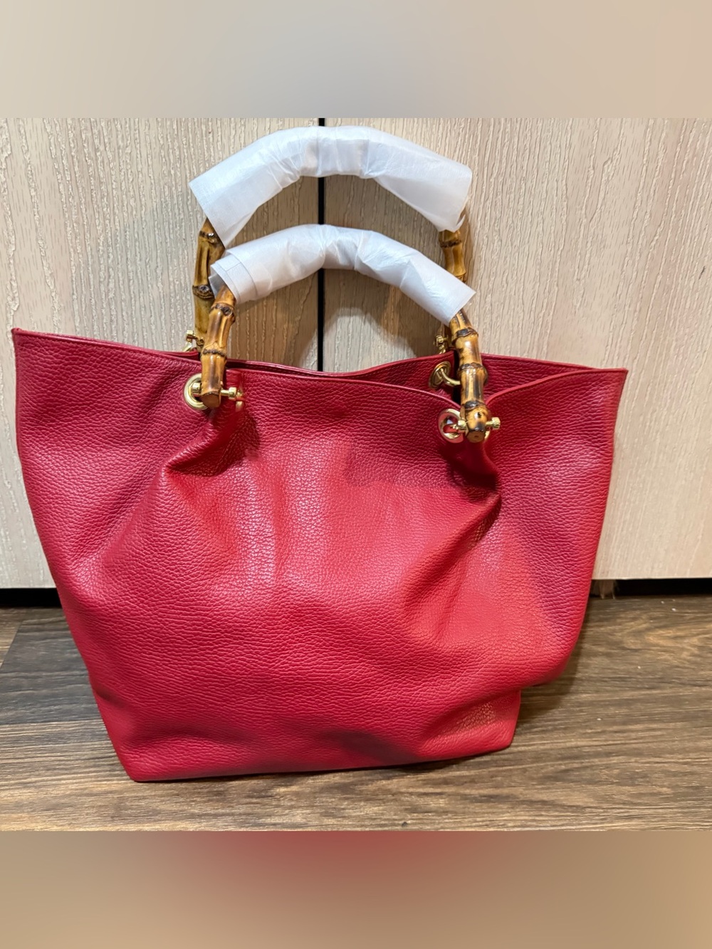Maurizio Taiuti Made in Italy Red Pebbled Leather Bamboo Handle Tote Bag